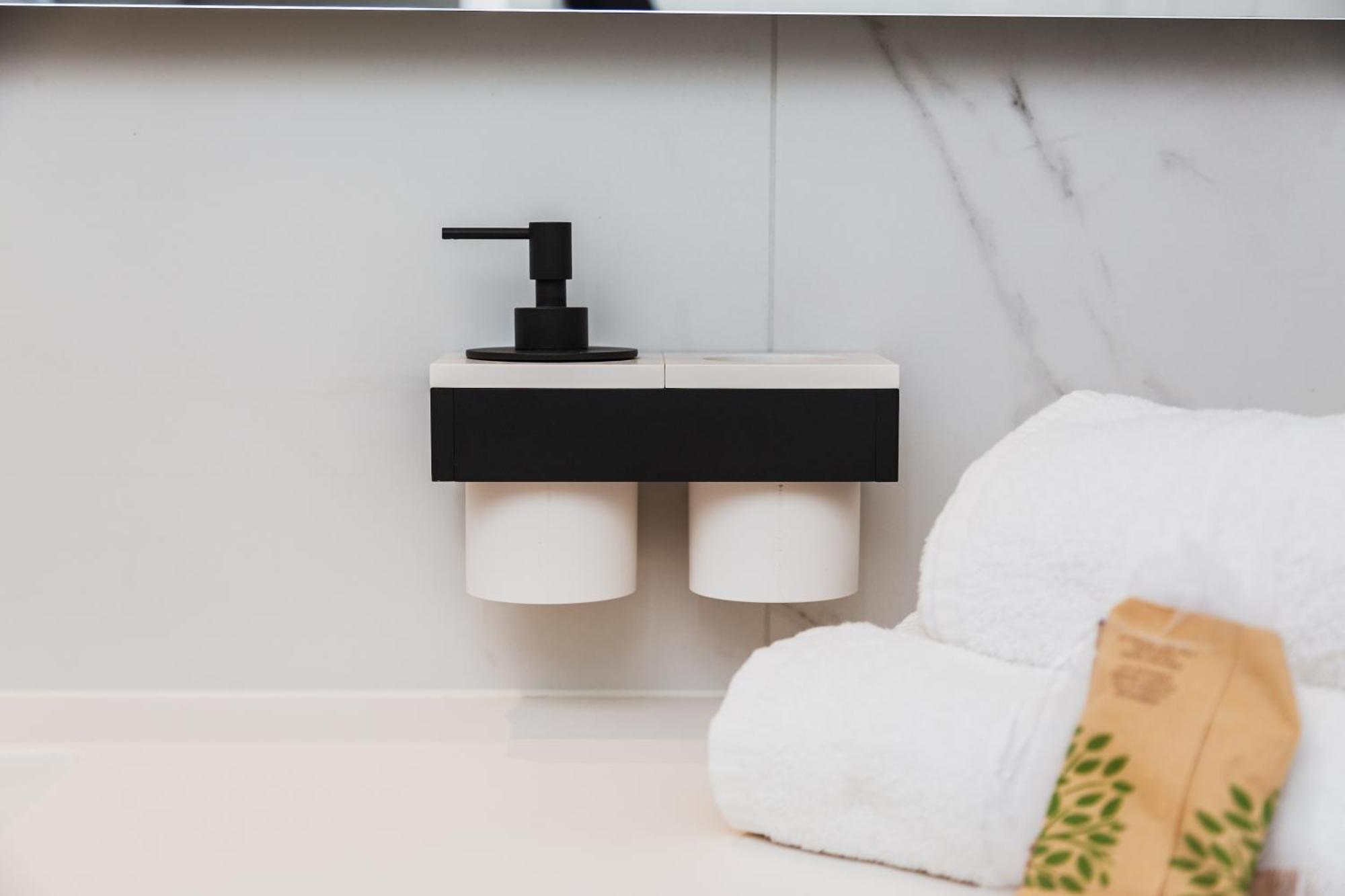 Crystal Palace 1 Massagno Экстерьер фото